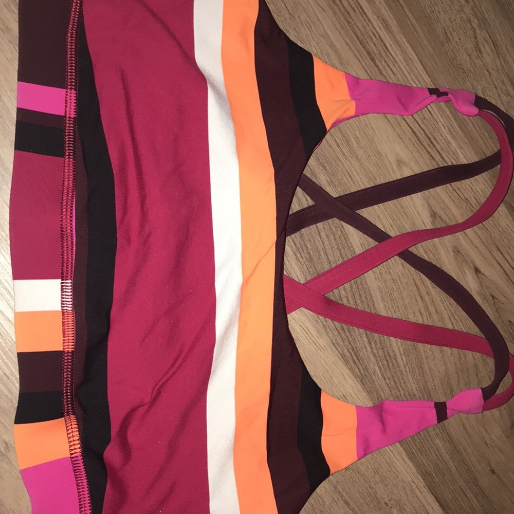 Lululemon sports bra 10